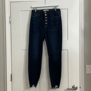 Great looking pair of Kancan jeans that are NWOT.